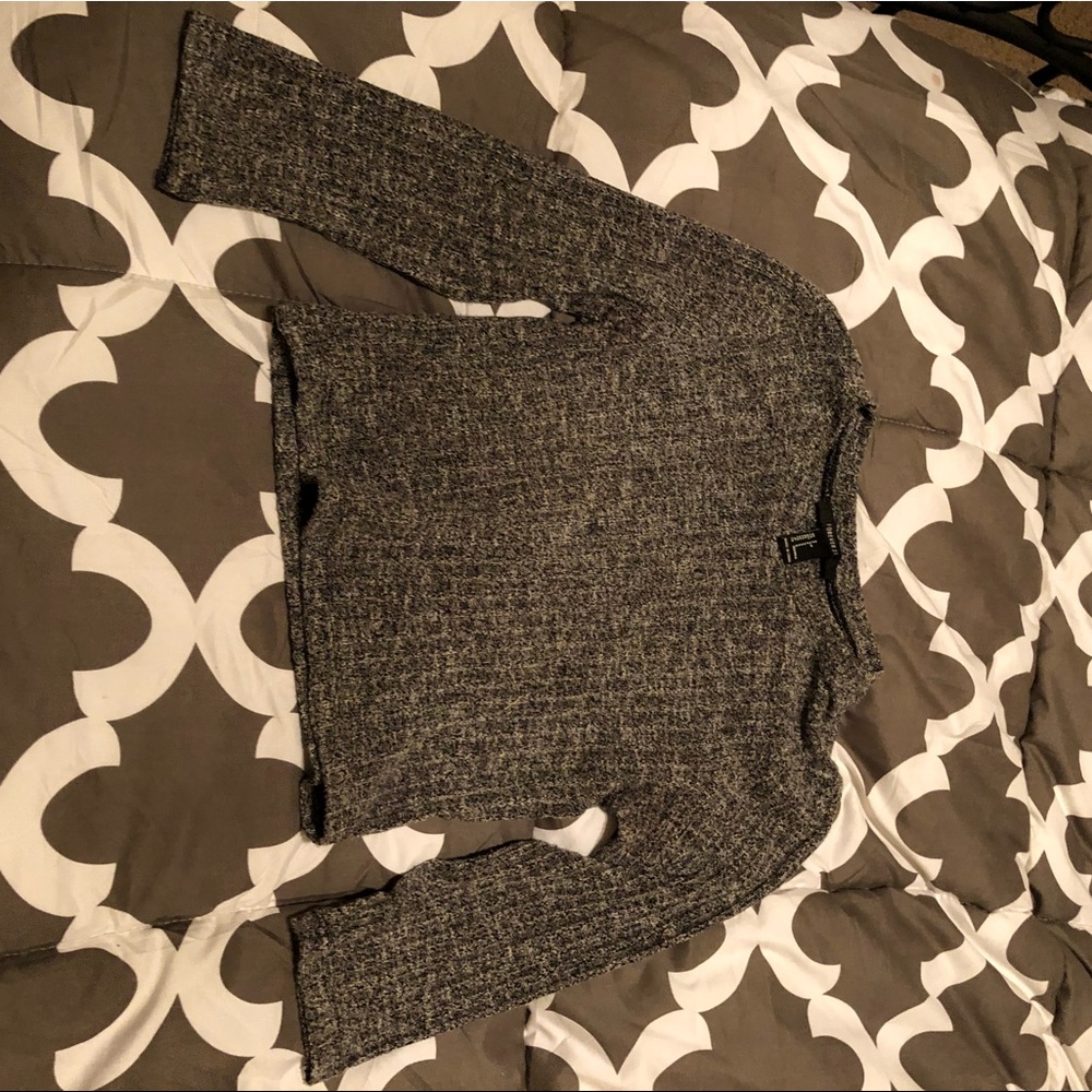 Grey sweater crop top